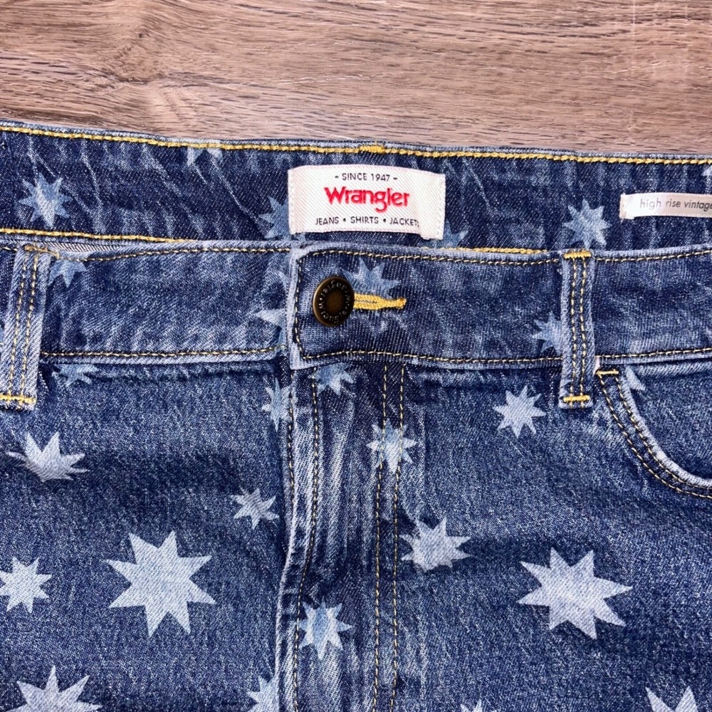 Wrangler Denim Shorts Star Print High Rise Cut Off Jean Shorts‎ - Picture 3 of 6